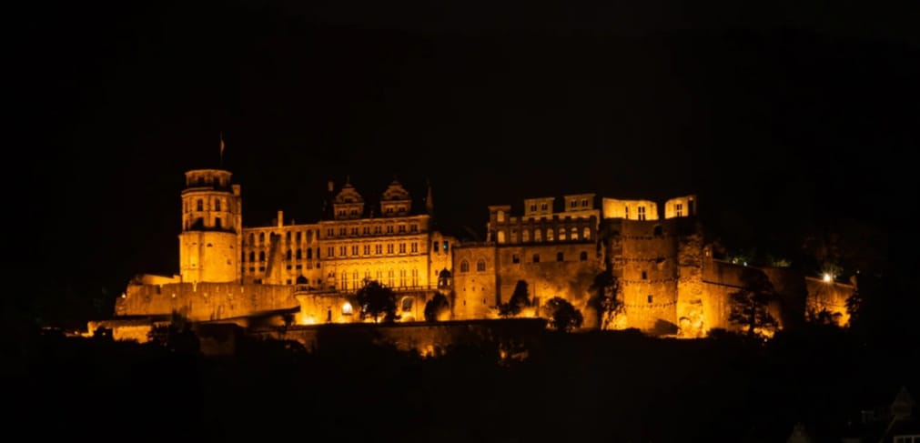 Castelul Luminat